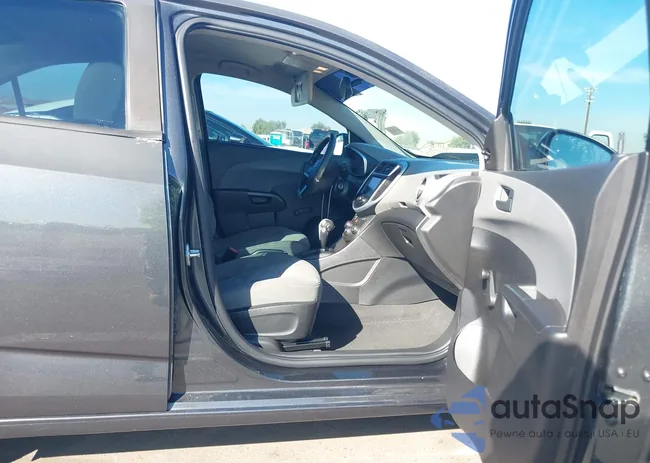 1G1JB5SH9H4152452: 44503719