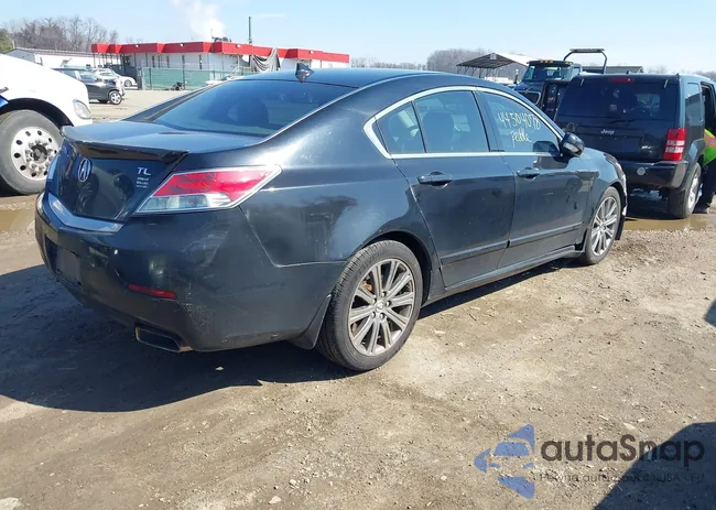 19UUA8F21CA017735: 44504078