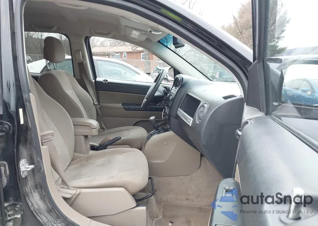 1C4NJCBA4GD753544: 44504107