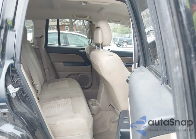 1C4NJCBA4GD753544: 44504107