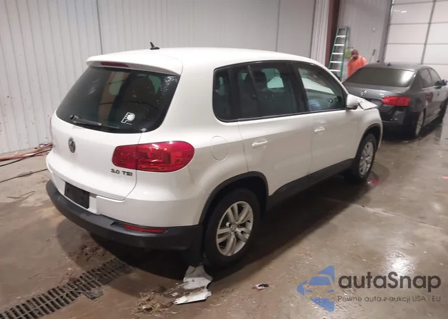 WVGAV7AX7CW546561: 44504141