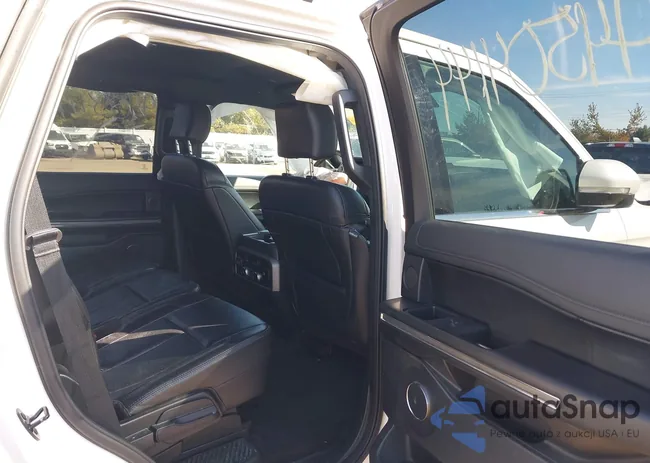 1FMJU1JT8KEA46491: 44504144