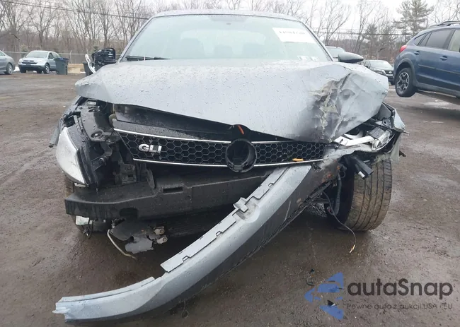 3VW4A7AJ4DM208705: 44504220