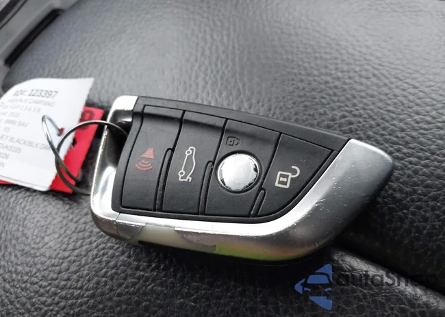 5UXKR0C5XF0P15638: 44503309