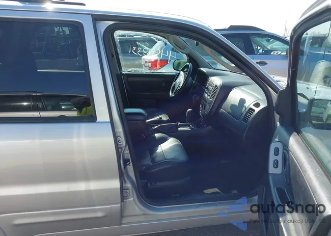 1FMYU94177KA65114: 44503331