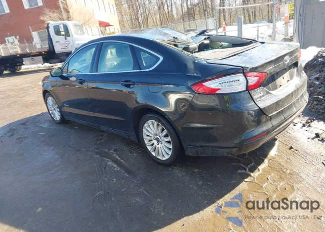 3FA6P0LU5FR255410: 44504786