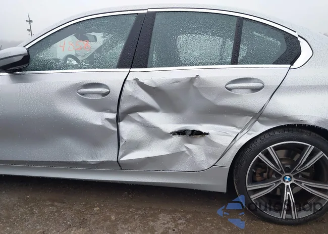 WBA5R7C0XMFK87119: 44504858