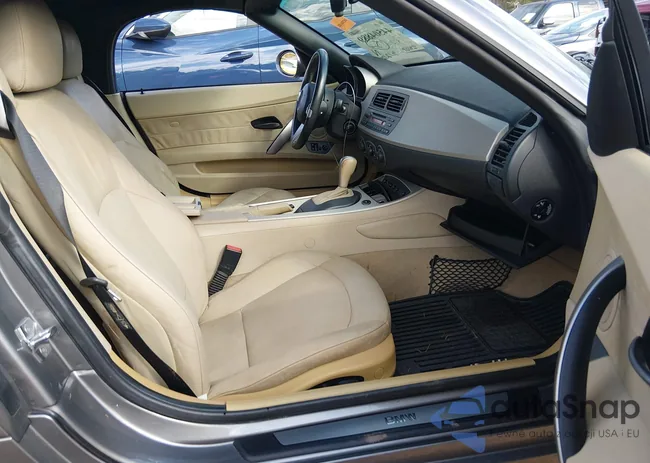 4USBT53594LU06720: 44504889