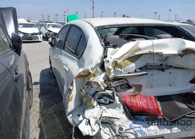 2HGFB6E58FH708594: 44504933