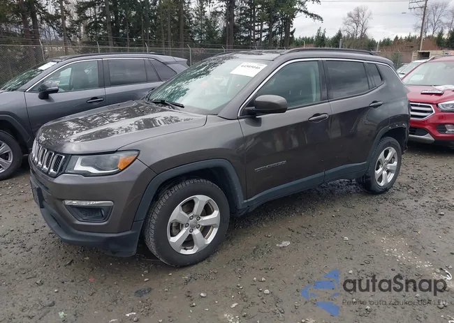 3C4NJDBB3JT375992: 44505046