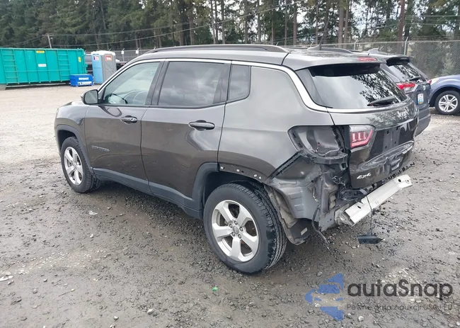 3C4NJDBB3JT375992: 44505046