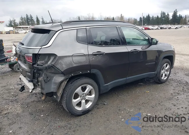 3C4NJDBB3JT375992: 44505046