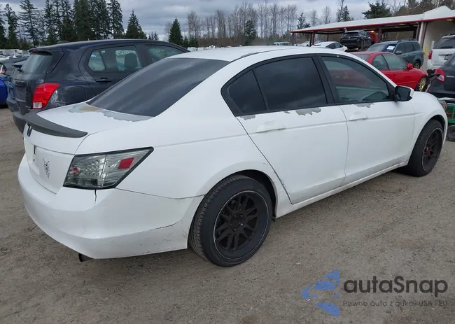 1HGCP26348A150917: 44505227