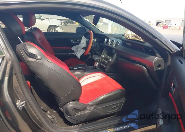 1FA6P8TH0J5112099: 44504399