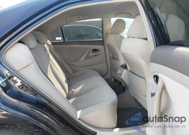 4T4BF3EK2AR075930: 44504417