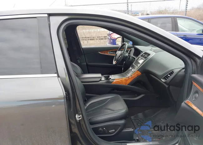 2LMPJ8K91LBL30058: 44504440