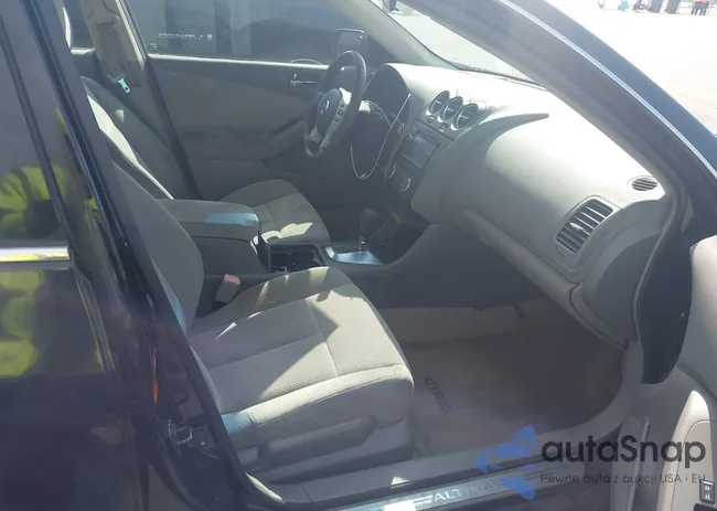 1N4AL21E78N496971: 44504441