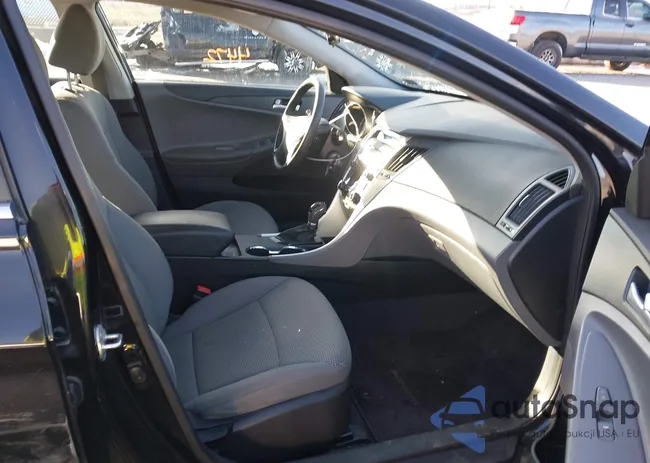 5NPEB4AC6CH443275: 44504472