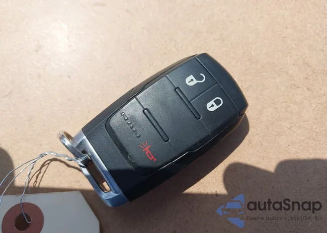 3C6UR5HJ3PG610215: 44504631