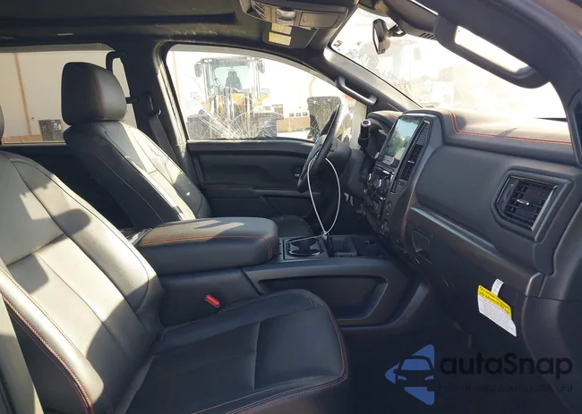 1N6AA1ED9RN104101: 44505902