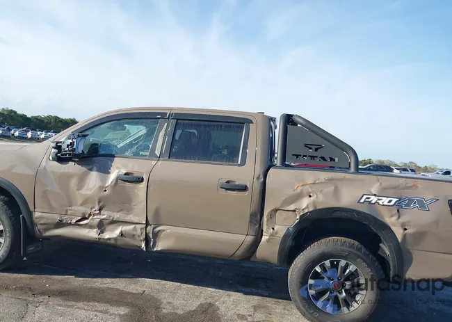 1N6AA1ED9RN104101: 44505902