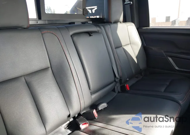 1N6AA1ED9RN104101: 44505902