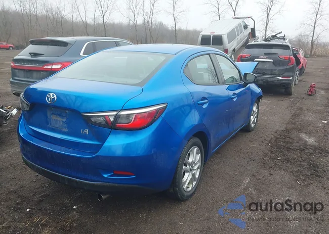 3MYDLBYV2JY325018: 44506187