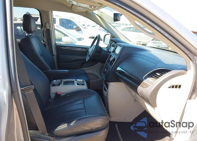 2C4RC1BG5GR290119: 44505298