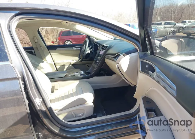 3FA6P0LU6KR129731: 44506870