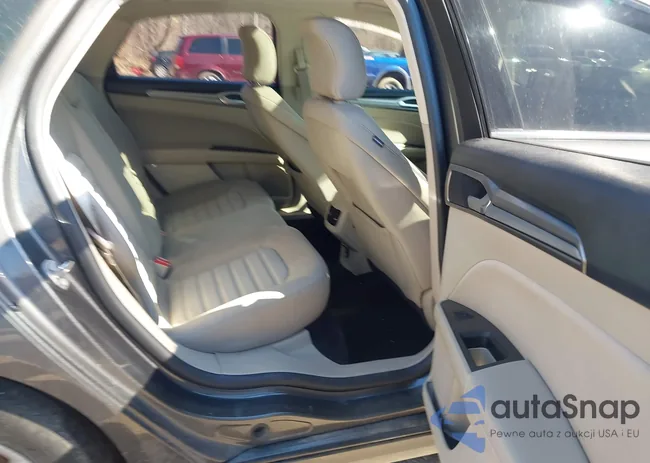 3FA6P0LU6KR129731: 44506870