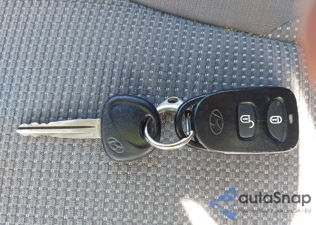 KM8JM12B88U733958: 44507075