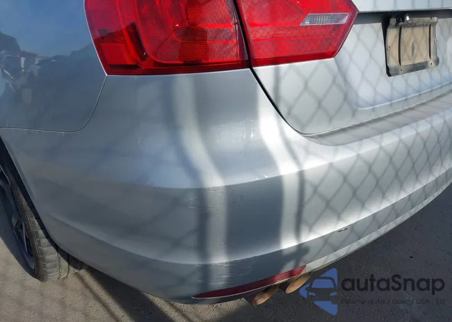 3VW1K7AJ0BM386592: 44506268