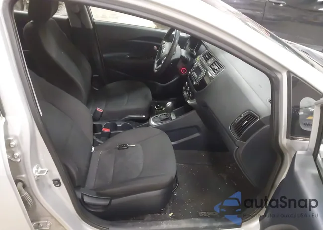 KNADM4A37G6586304: 44507679