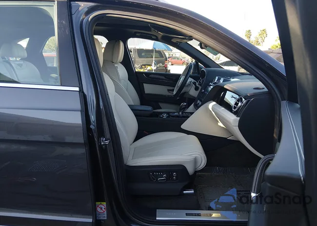 SJAAM2ZV3KC025982: 44507808