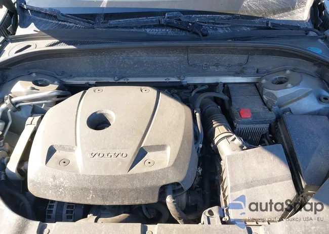 LYVA22RL7JB083132: 44507918