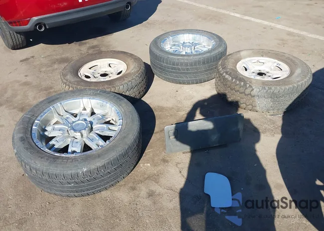 2GCEC19V311228016: 44508158