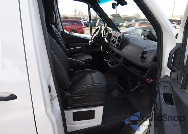 W1Y4KBHY5ST203948: 44508177