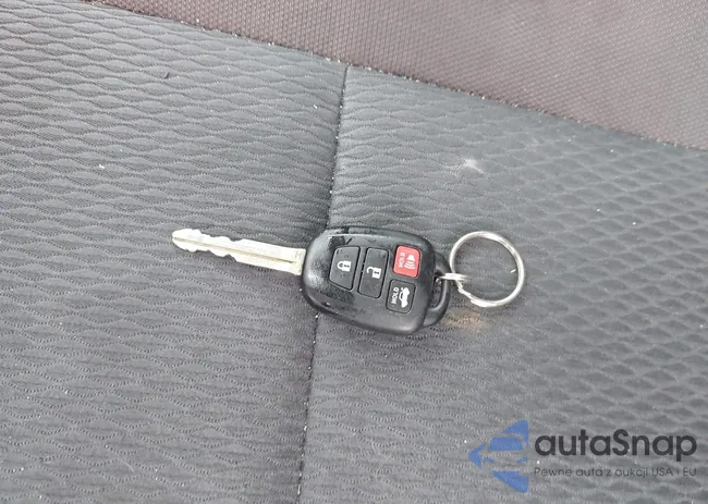 2T1BURHE8HC918582: 44507262