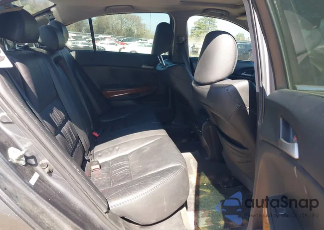 1HGCP2F8XBA094646: 44507315