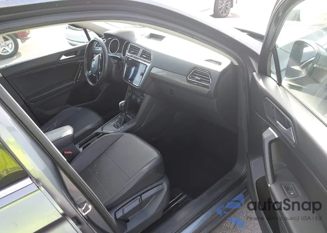 3VV3B7AX8LM096328: 44507344