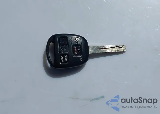 2T2HK31U38C071853: 44507366