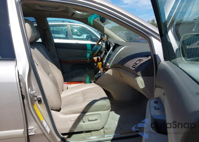 2T2HK31U38C071853: 44507366