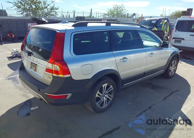 YV440MBC0F1187160: 44507449