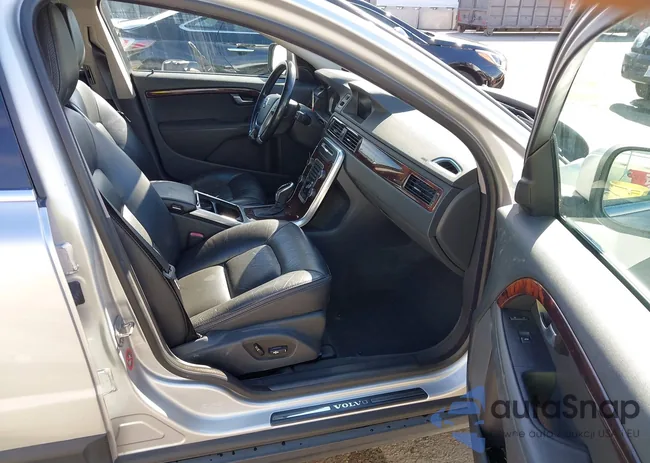 YV440MBC0F1187160: 44507449