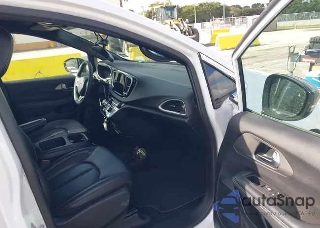 2C4RC1BG5SR551354: 44507618