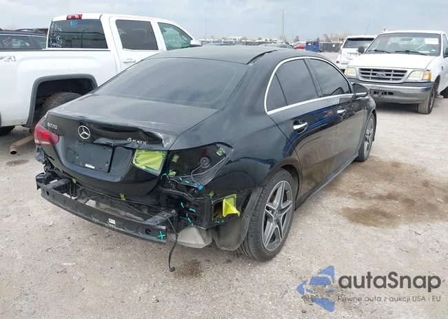 W1K3G4FB2LW046980: 44508644