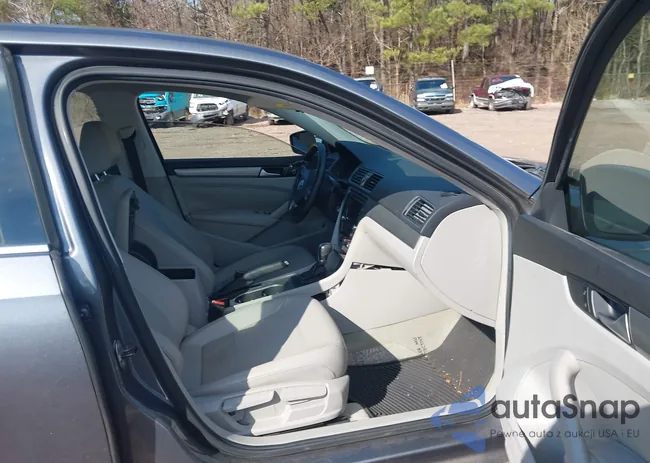 1VWBN7A31EC091858: 44508746