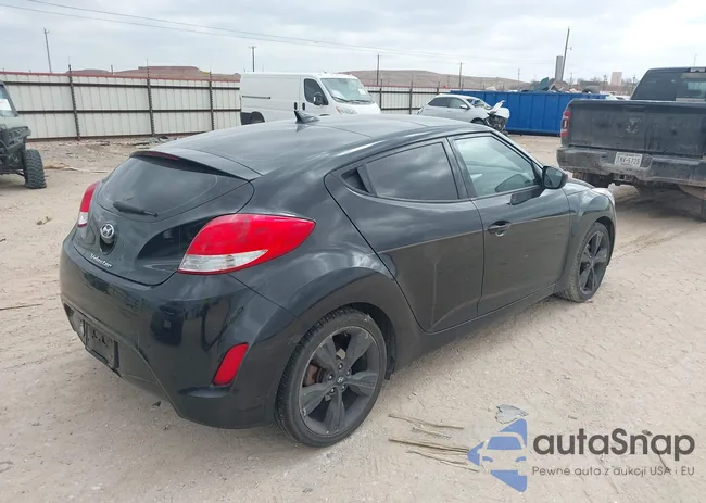 KMHTC6AD8HU316772: 44509114