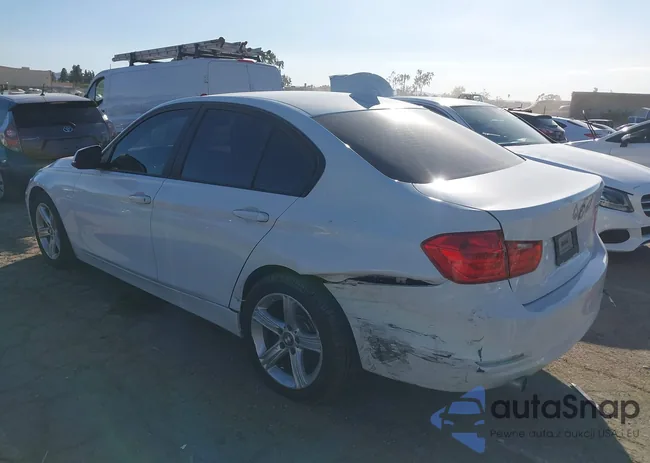 WBA3B1G55FNT03461: 44509229