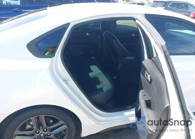 3KPF34AD5ME339621: 44508431